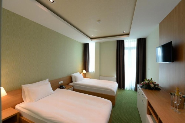 Hotel Hedonic image 24